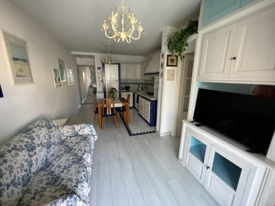A Ca Di Nonni Apartment อัลเบงกา ภายนอก รูปภาพ