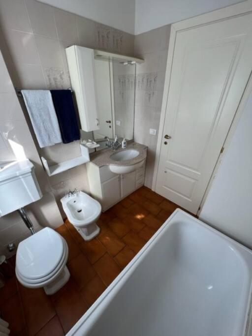 A Ca Di Nonni Apartment อัลเบงกา ภายนอก รูปภาพ